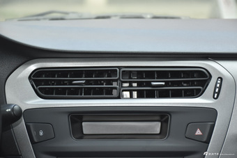 2015款爱丽舍质尚版 1.6L 自动时尚型