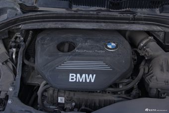 2016款宝马2系旅行车218i 1.5T自动运动设计套装 