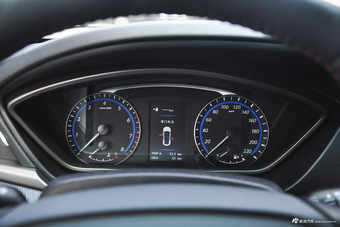 2017款海马M6 1.5T自动豪华型