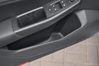 2019款宝来1.4T自动精英型
