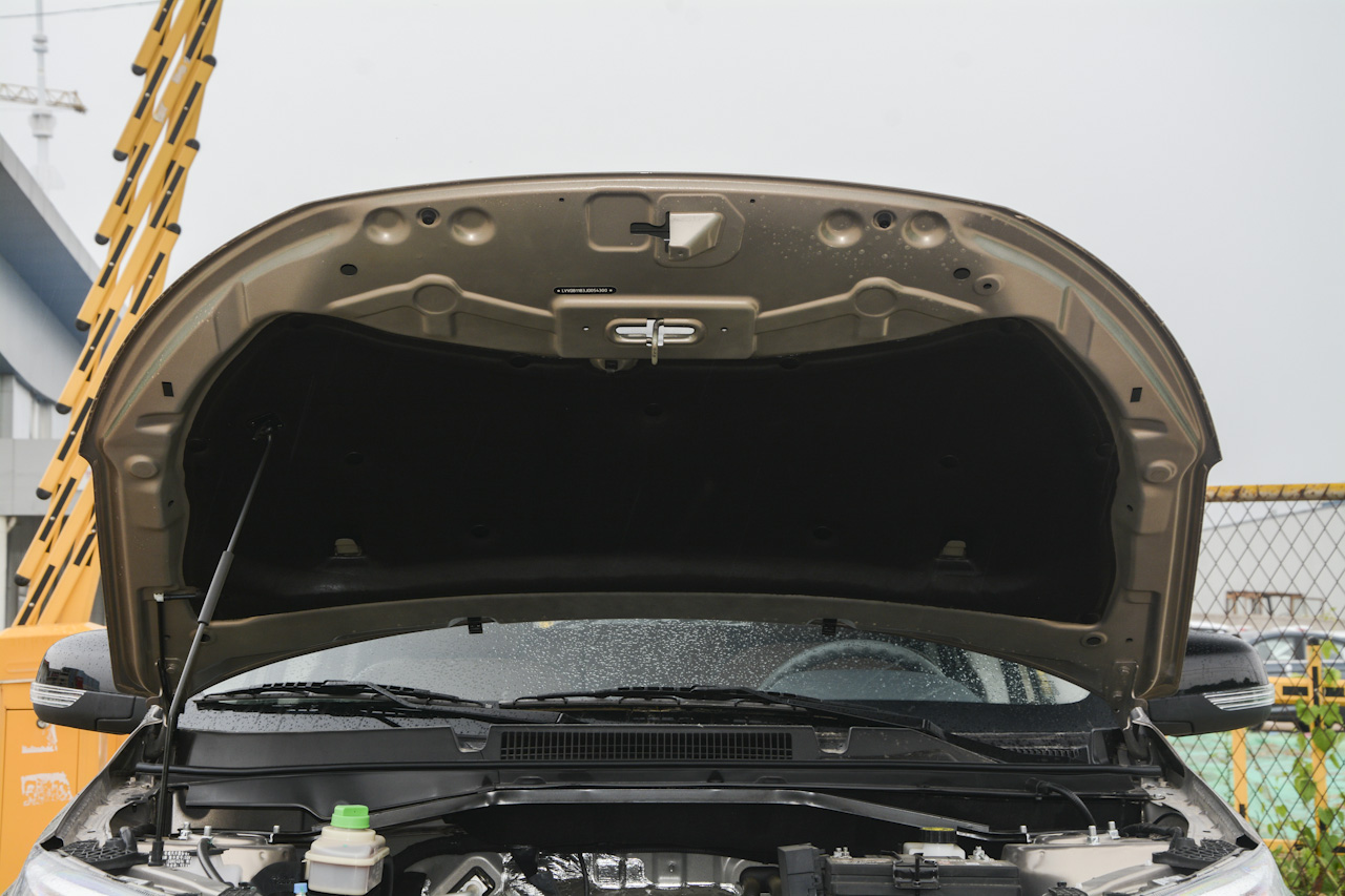 2018款瑞虎3 1.6L手动百万全球版