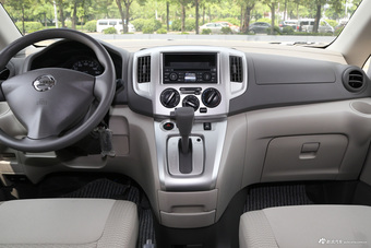 2016款NV200 1.6L自动豪华型