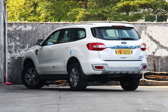 2017款撼路者2.0T自动四驱豪华版汽油7座