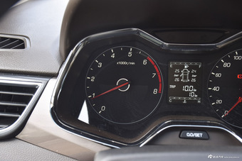 2017款宝骏310W 1.5L手动时尚型