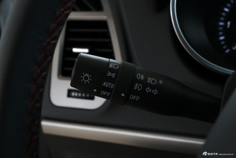 2017款黄海N3 2.5T手动四驱运动版JE4D25C