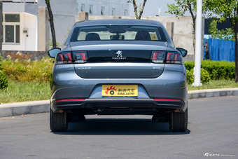 2016款标致308 1.6L手动时尚版