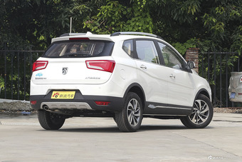 2016款 宝骏560 1.5T手动豪华型