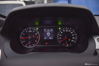 2015款陆风X7 2.0T自动全景尊享版