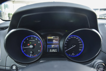 2016款傲虎 2.0T自动尊贵版