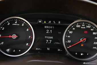 2017款宝骏730 1.8L iAMT豪华型7座