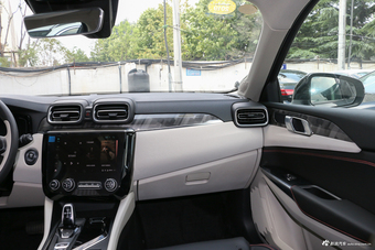 2018款领克02 1.5T自动两驱耀Pro版