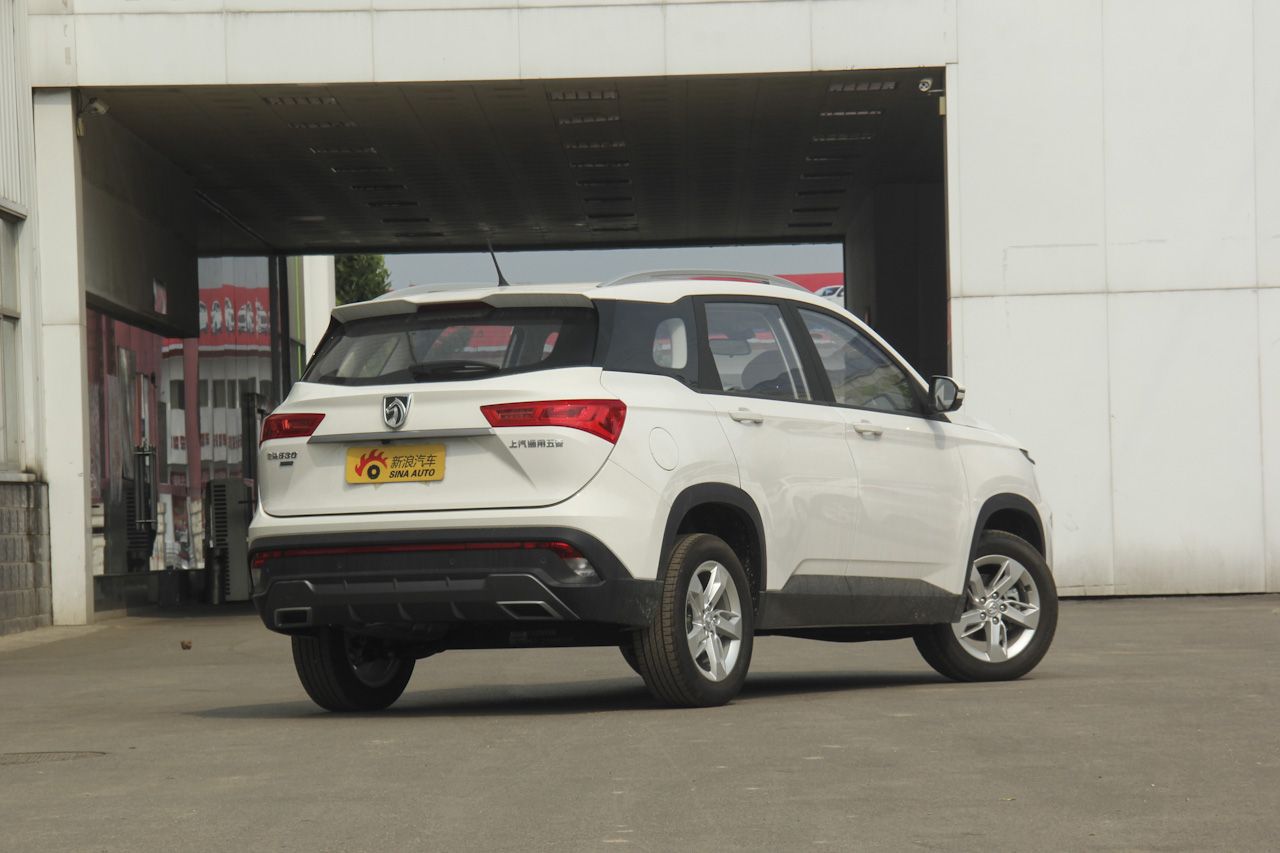 2018款宝骏530 1.5T手动精英型 