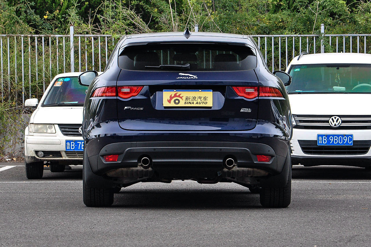 2018款捷豹F-PACE 2.0T自动四驱都市尊享版