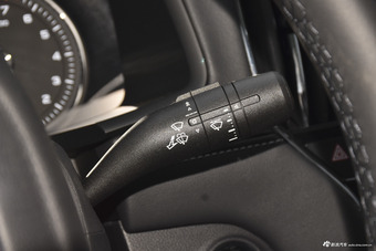 2018款荣威i6 1.5T自动互联网智尊版20T