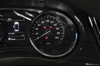 2016款宝骏730 1.5T手动舒适版 7座