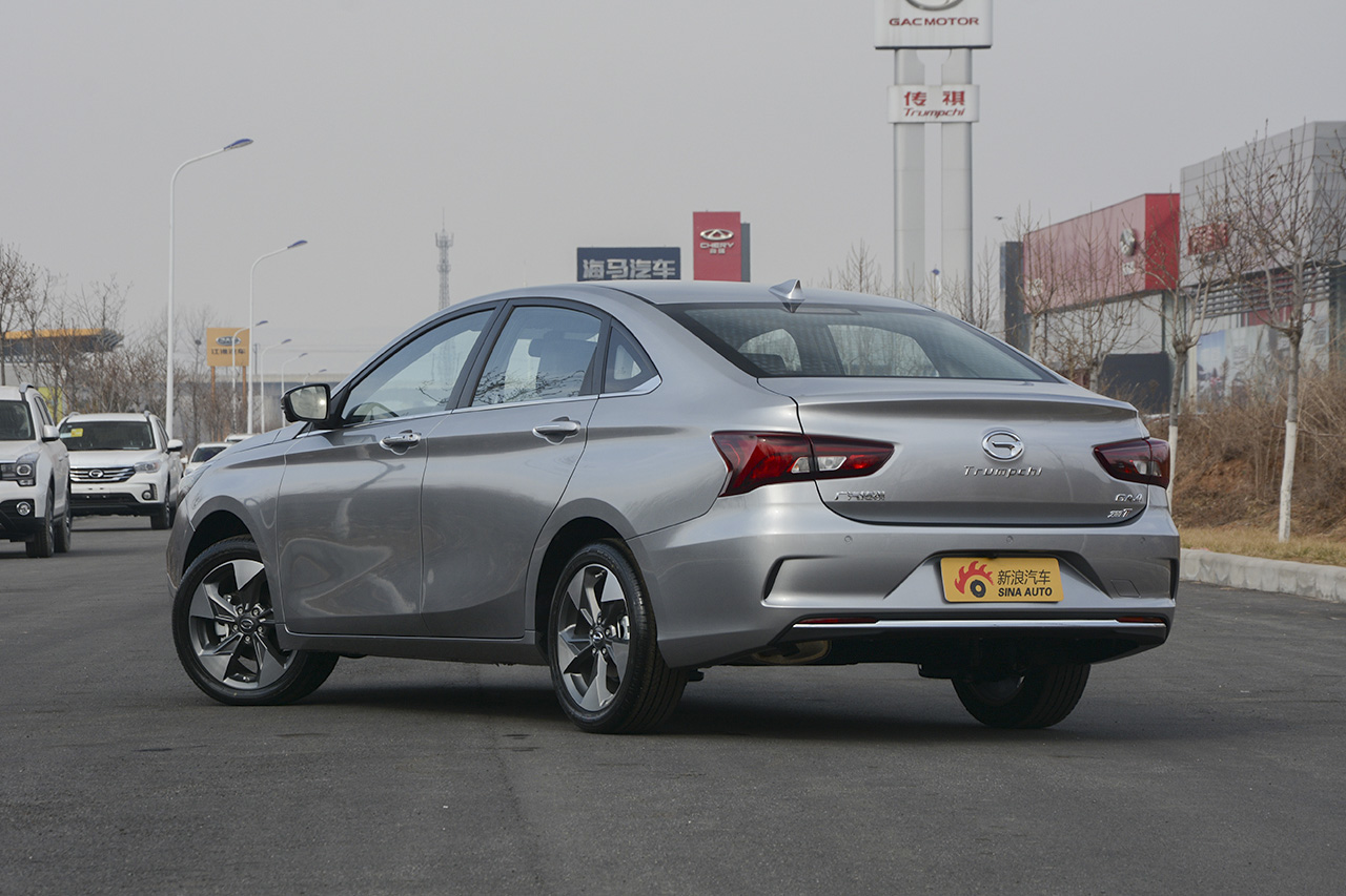 2018款传祺GA4 1.3T自动尊享版200T