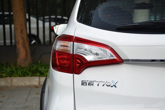 2016款启辰T70X 2.0L自动睿享运动版