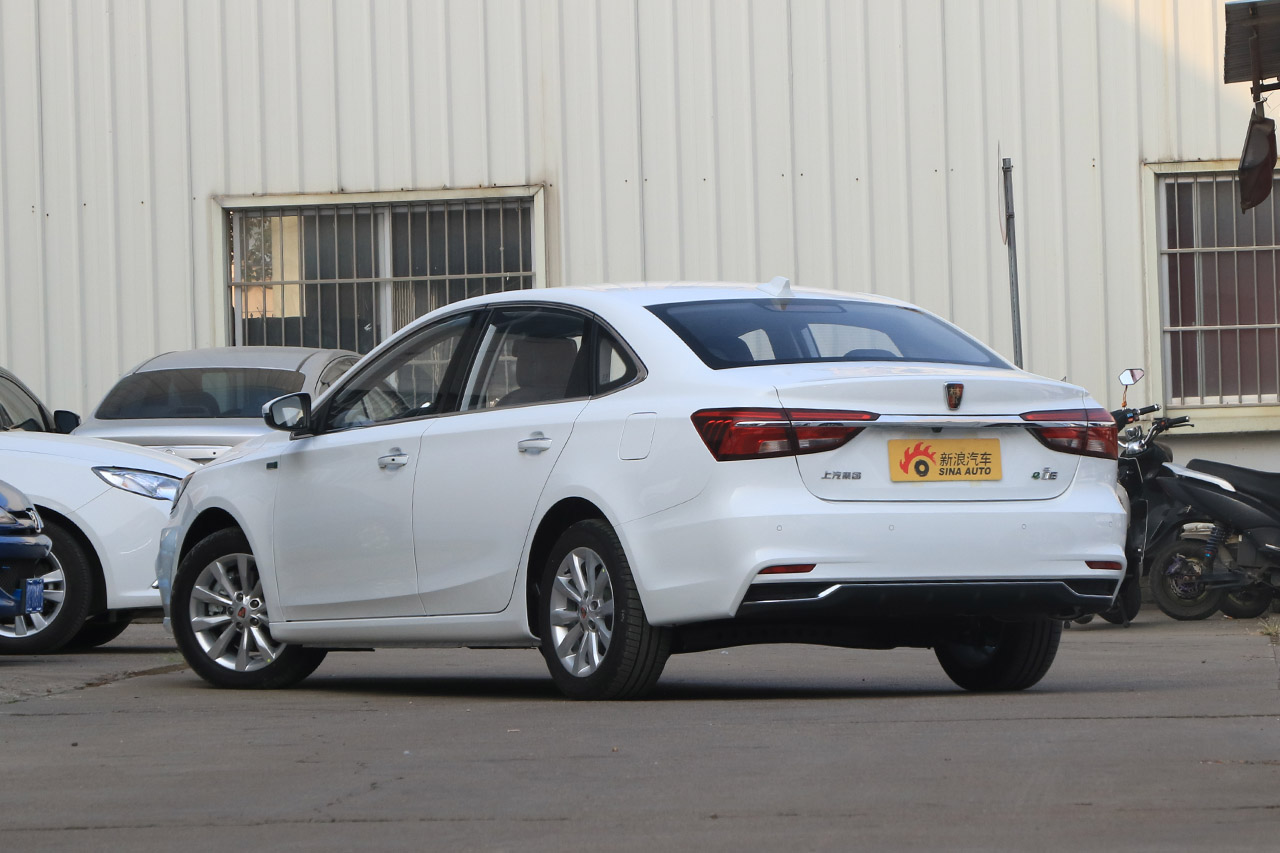 2017款荣威ei6 1.0T混动互联智享版