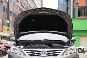 2015款逸动1.6L自动豪华型