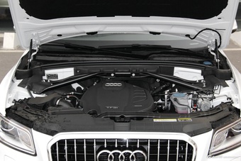 2017款奥迪Q5 2.0T自动40TFSI舒适型