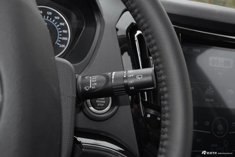 2017款海马S7 1.8T自动豪华版