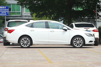 2017款威朗1.5T自动双离合旗舰型20T