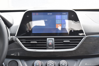 2017款宝骏310 1.5L自动时尚型