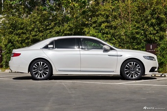 2017款林肯大陆3.0T自动四驱总统版