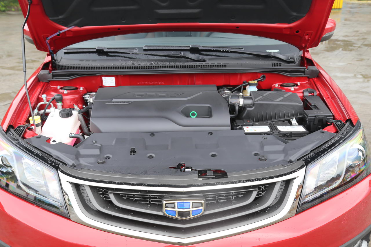 2017款吉利帝豪1.3T自动RS两厢百万款向上版