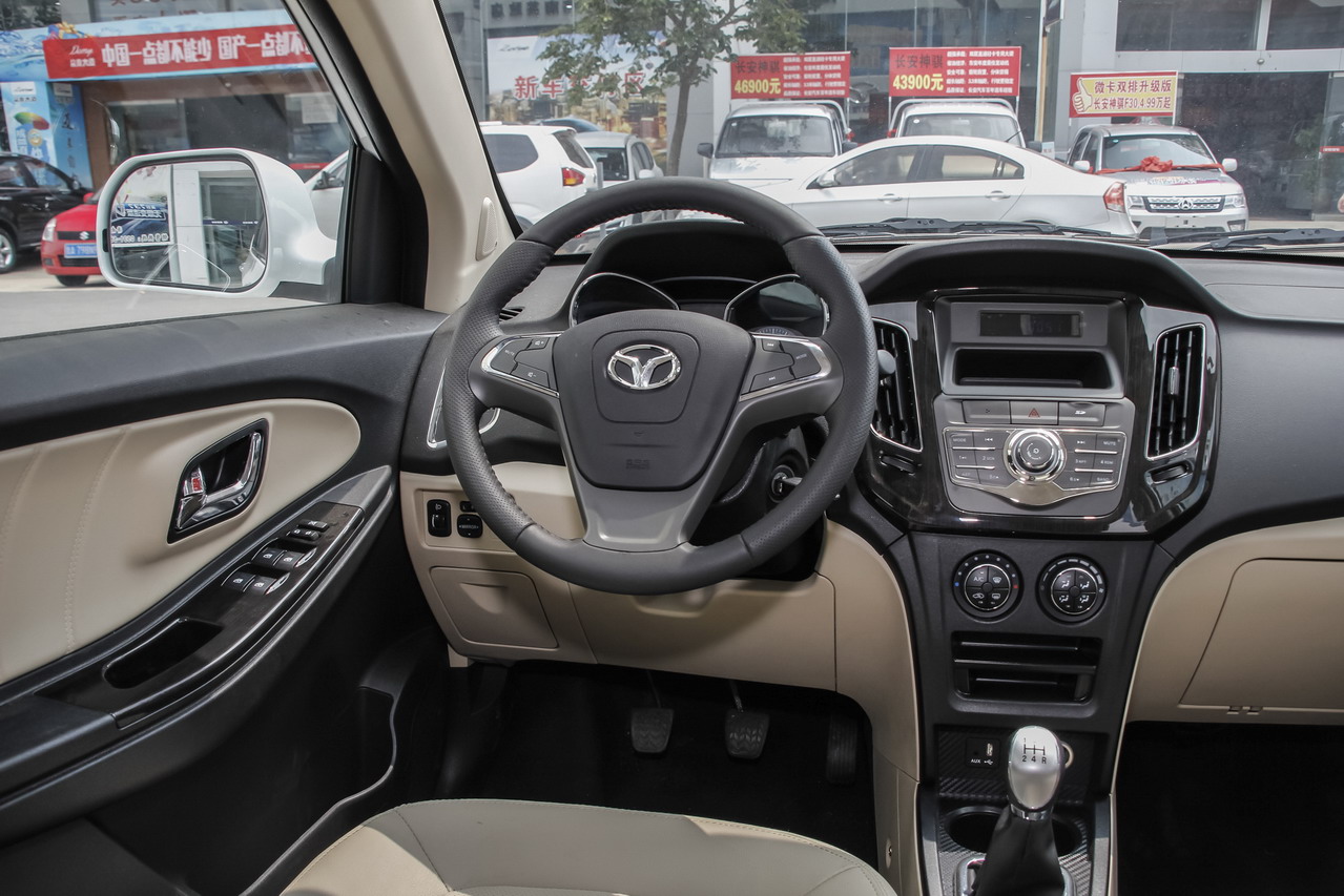 2016款英致G3 1.5L手动精英版