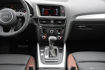 2017款奥迪Q5 Plus 2.0T自动40TFSI技术型