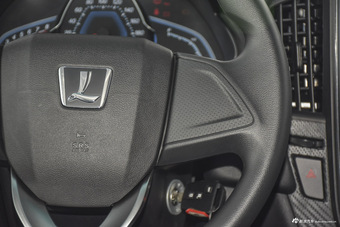 2016款锐3 1.6L手动智享型