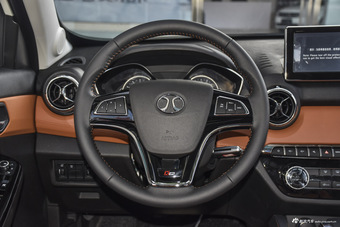 2016款北汽绅宝X35 1.5L自动豪华版
