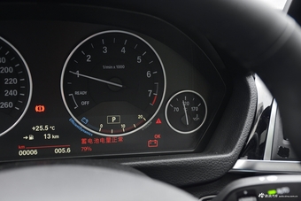 2018款宝马3系1.5T自动318i