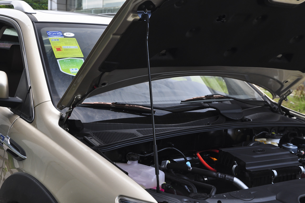 2015款比亚迪唐2.0T自动四驱旗舰型