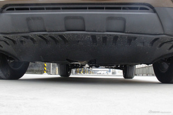 2016款众泰T600 1.5T手动尊贵型运动版