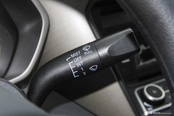 2016款海马M3 1.5L手动舒适型天窗版