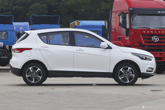 2016款骏派D60 1.8L自动尊贵型