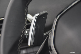 2017款标致4008 1.8T自动380THP豪华版