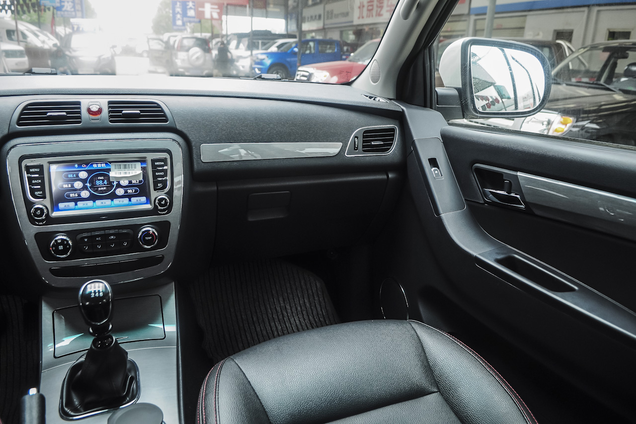 2016款 帅铃T6 2.0T柴油创客版豪华型D19TCID6