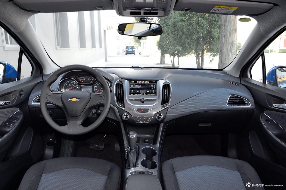 2017款科鲁兹两厢1.5L 自动先锋天窗版