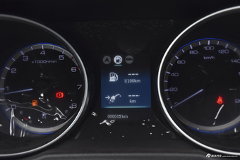 2017款风神AX4 1.6L手动潮尚型