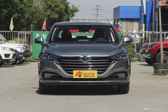 2018款北汽绅宝D50 1.5L手动尊贵智驾版