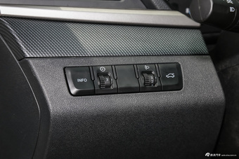 2016款海马M6 1.6L手动舒适型