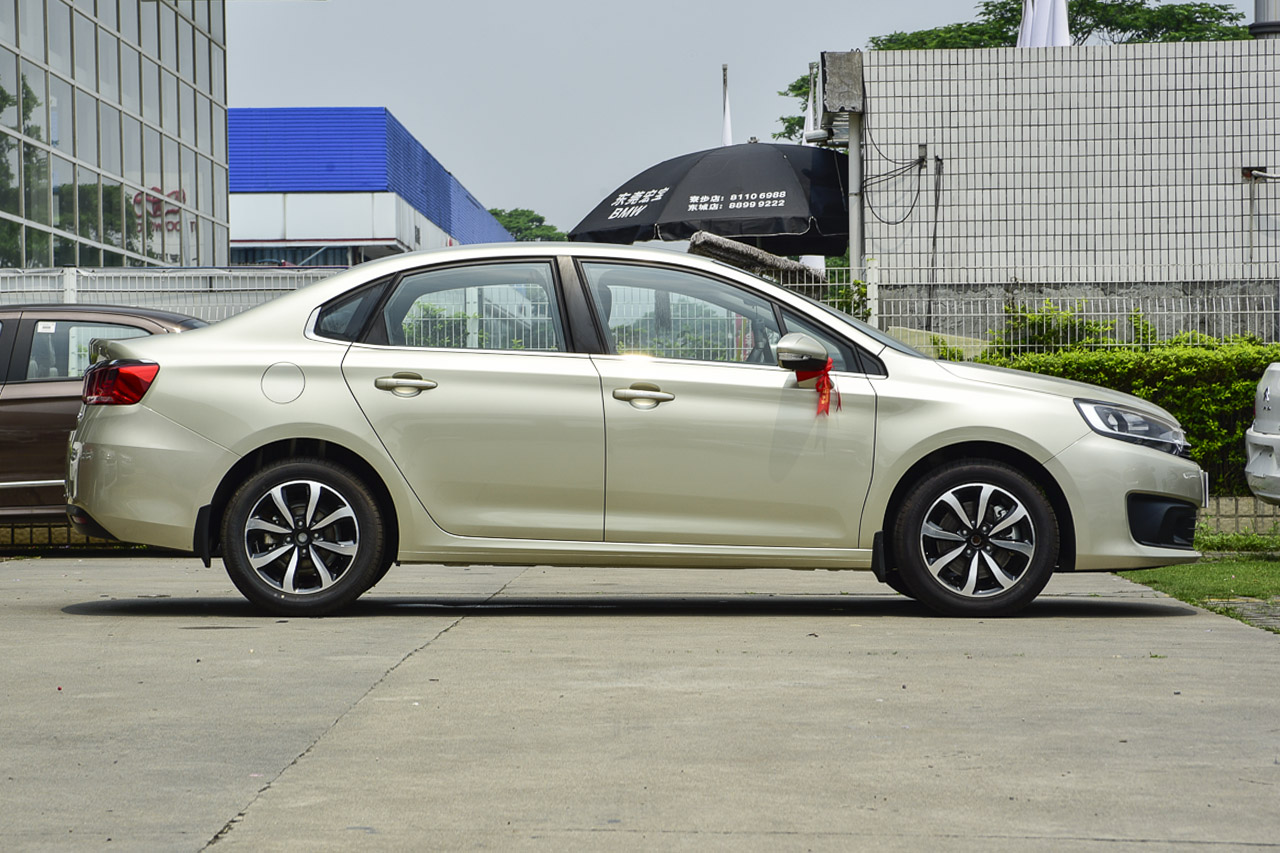 2016款雪铁龙C4世嘉1.6L自动豪华型