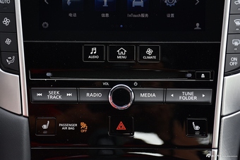 2017款英菲尼迪Q60 2.0T自动豪华版