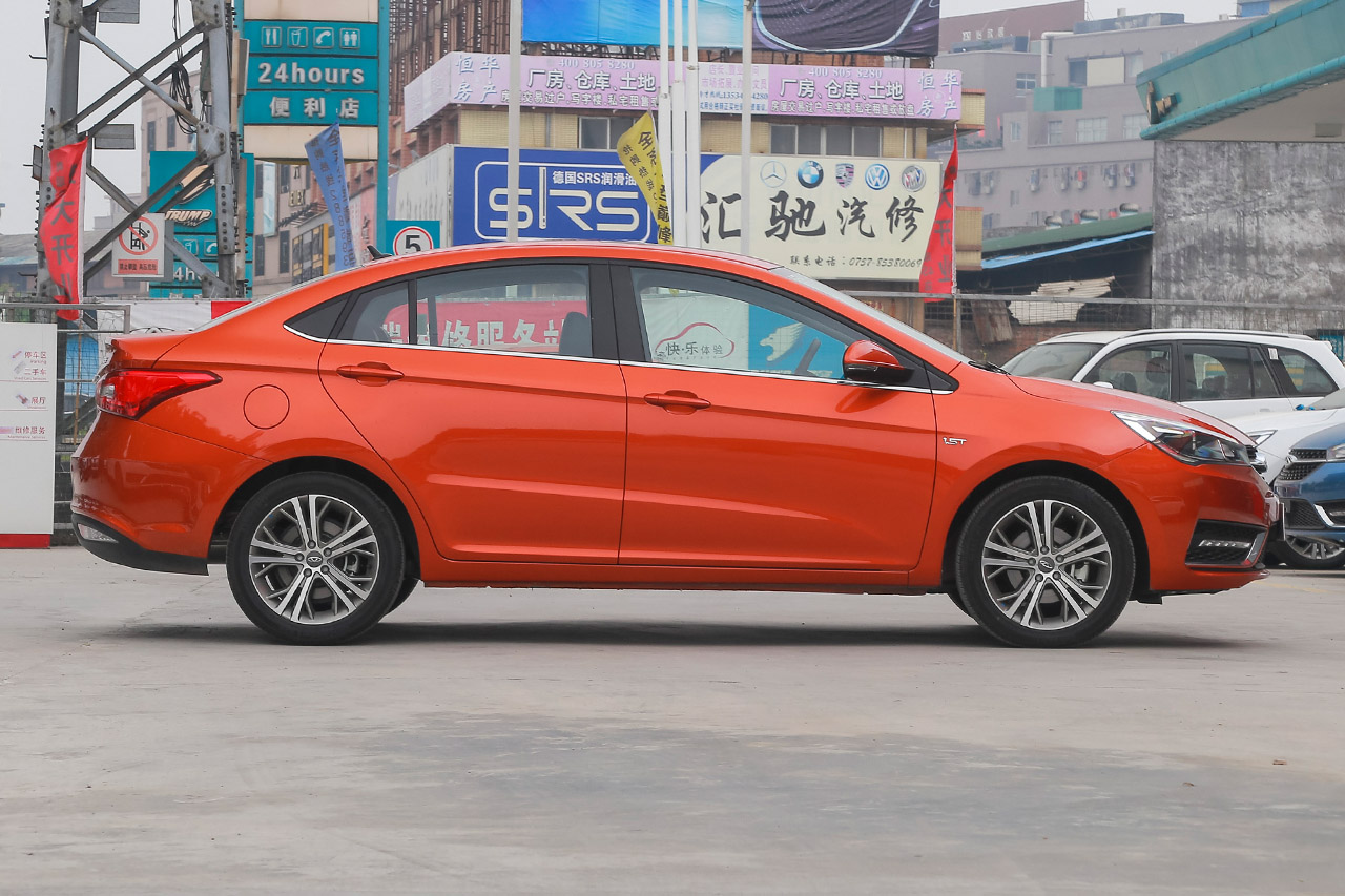 2017款艾瑞泽5 SPORT 1.5T手动豪华版