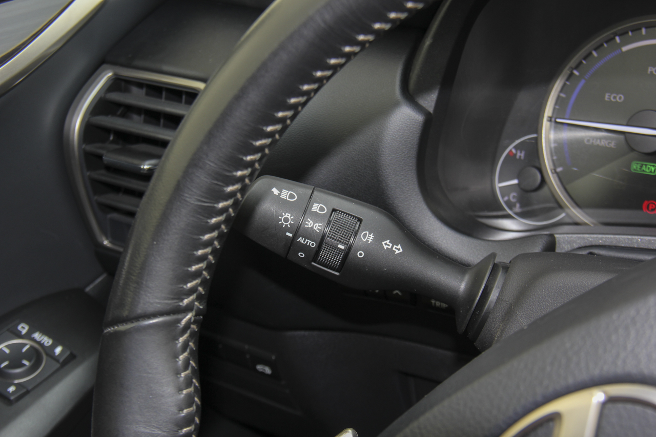 2018款雷克萨斯NX300h 2.5L自动全驱锋致版