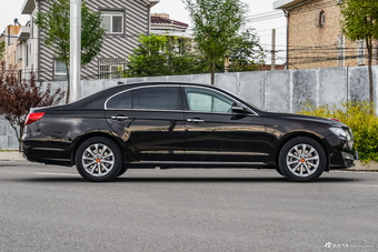 2017款红旗H7 2.0T自动豪华型