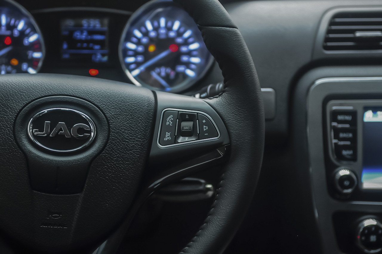 2015款帅铃T6 2.0L手动汽油进取型HFC4GA3-3D